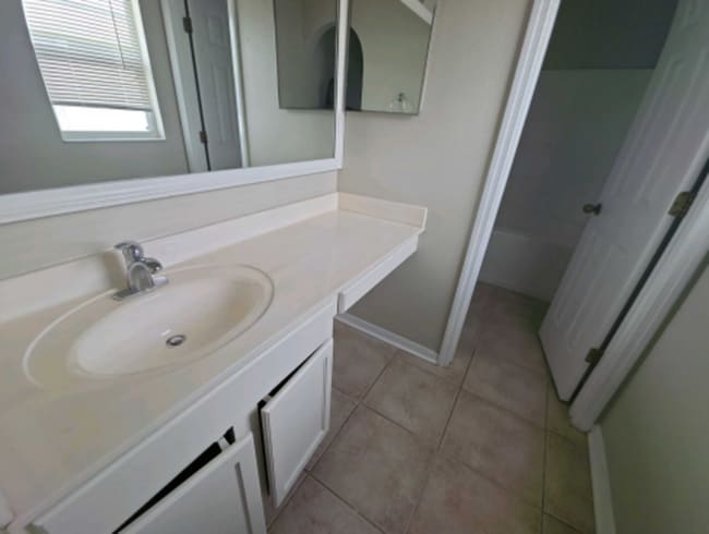 Foto del edificio - 6908 Waterbrook Ct