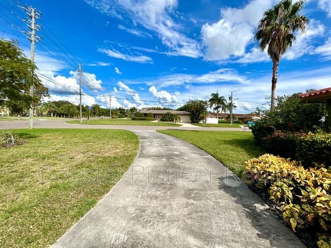Building Photo - 431 Windward Passage