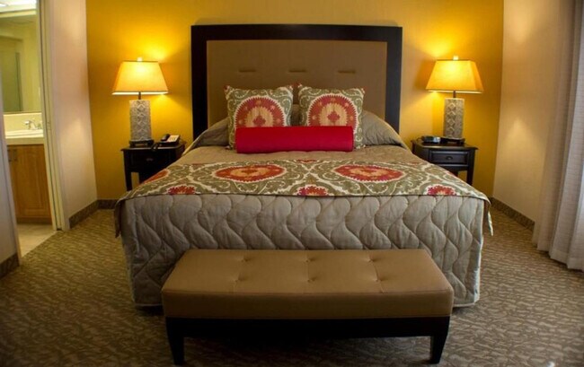 Foto del edificio - 6302 E Camelback Rd