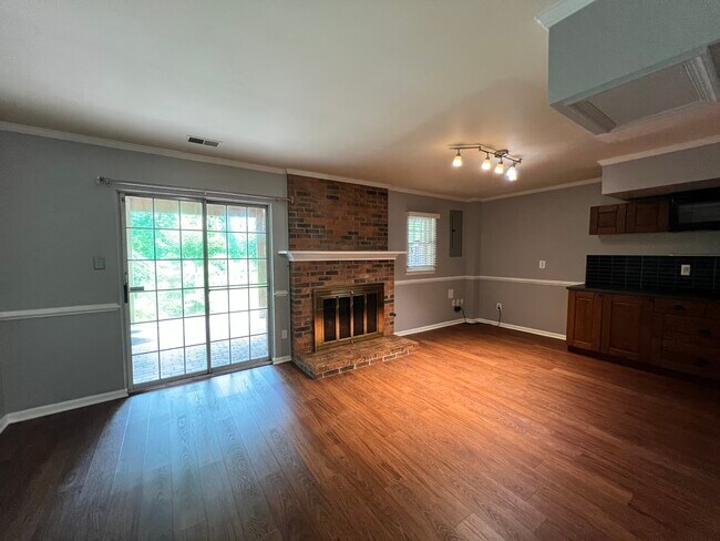 Foto del edificio - 2723 Carter Farm Ct