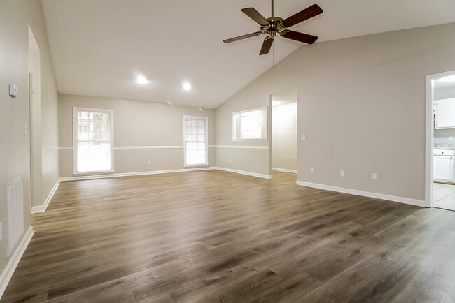 Building Photo - 401 Latrobe Dr