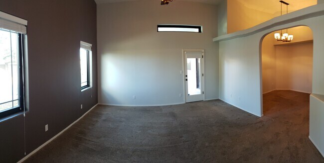 Building Photo - 3224 E Desert Cove Ave