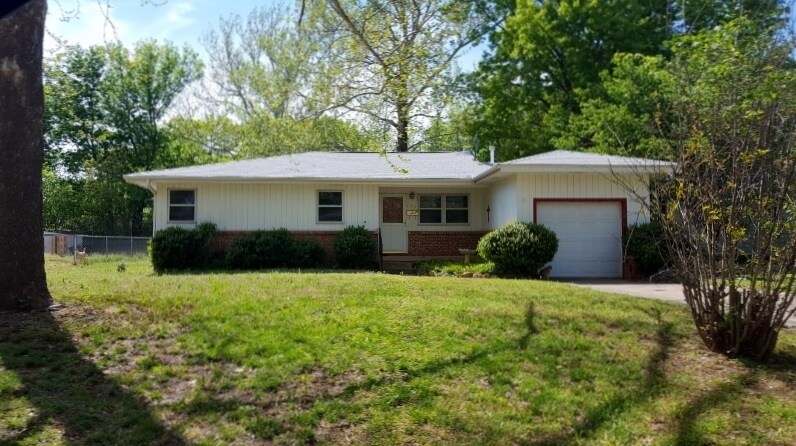 Foto principal - 1112 S Stanley St