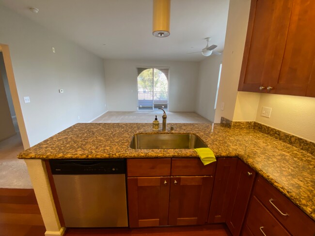 Foto del edificio - 1445 Fruitdale Ave