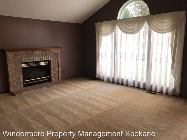 Building Photo - 3 br, 3 bath House - 6114 W. Wind River Dr.