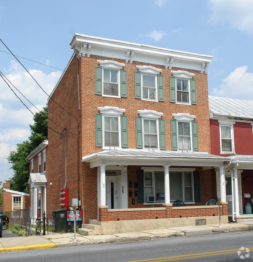 53 S High St, Newville, PA 17241 Apartments in Newville, PA