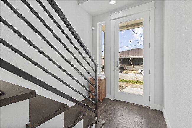 Foto del edificio - 3306 Cline St