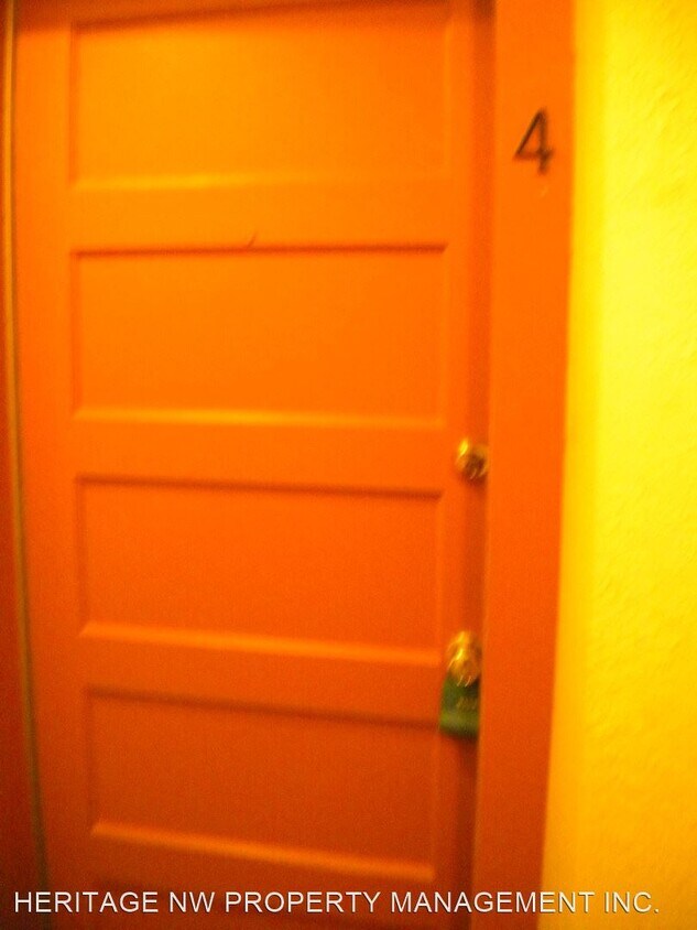 Primary Photo - 185 W Ash St