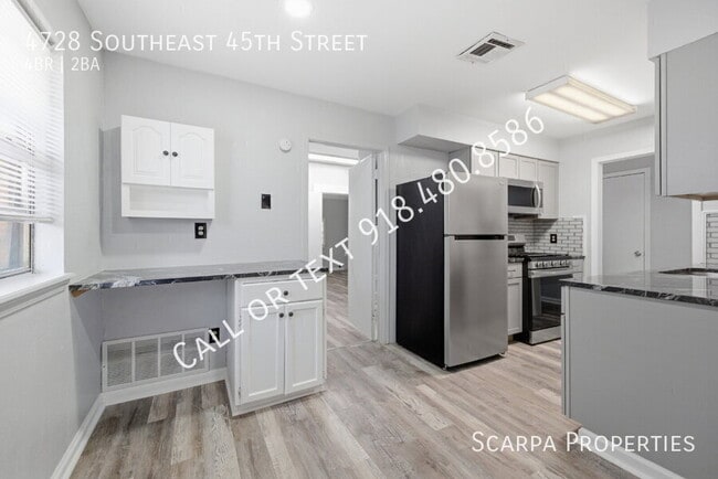 Building Photo - 4728 SE 45th St