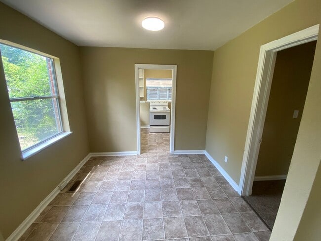 Building Photo - 3129 Baker Cir