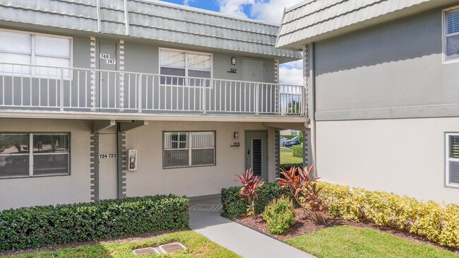 Building Photo - 723 Flanders Dr