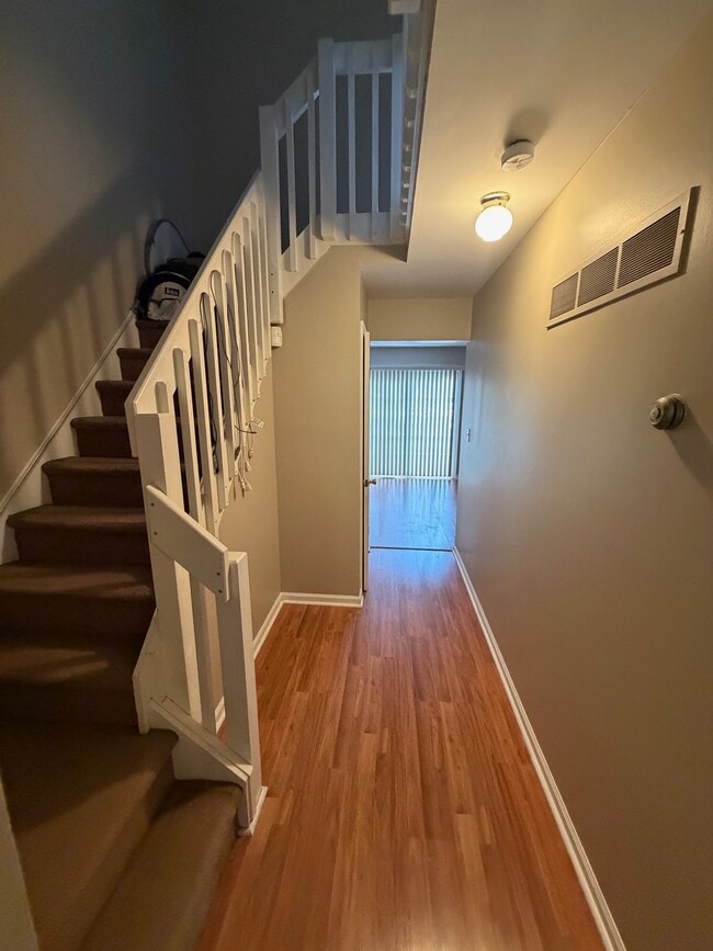 Building Photo - 7 Lenape Ln