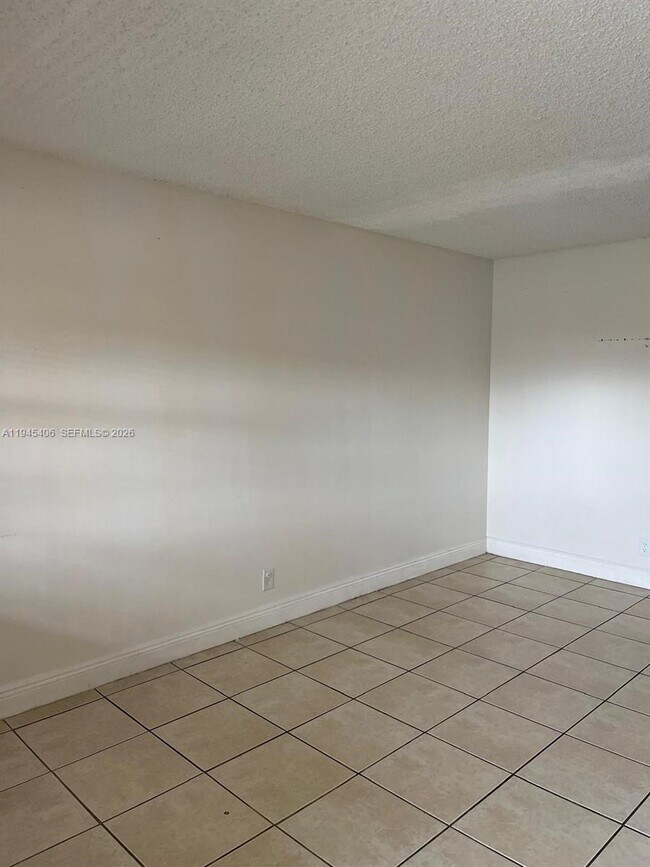 Building Photo - 95 NE 41st St