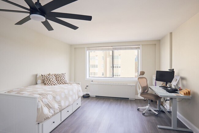 Building Photo - Furnished Buckhead Studio in Prime Peachtree Location