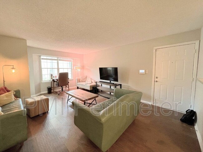 Building Photo - 3084 Chastain Park Ct NE