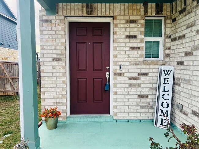 Foto del edificio - 176 Andross Ln