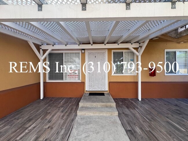 Building Photo - 3580 Brenton Ave