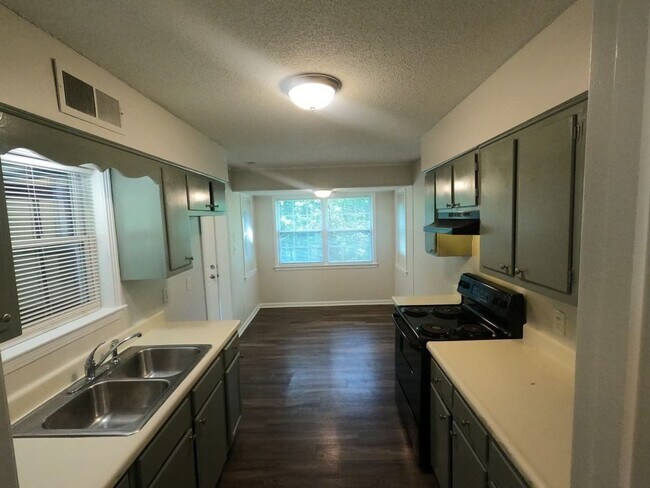 Building Photo - 4206 Riche Rd