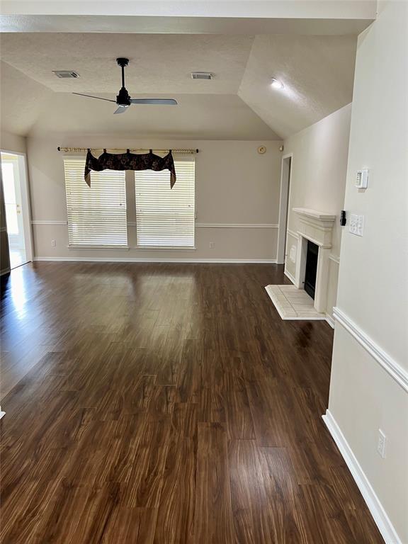 Building Photo - 11807 McKinney Falls Ct