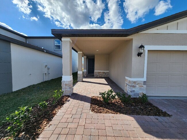 Foto del edificio - LIKE NEW!!! 4-Bedroom, 2-Bathroom in Villamar/Winter Haven