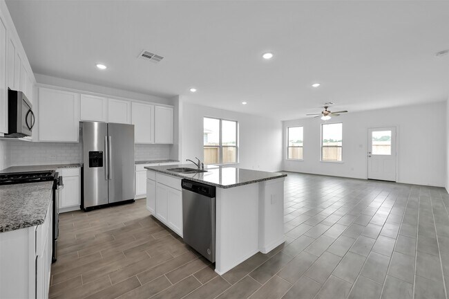 Foto del edificio - 9699 Caney Trails Rd