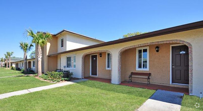 emerald villas community apartments pine hills fl