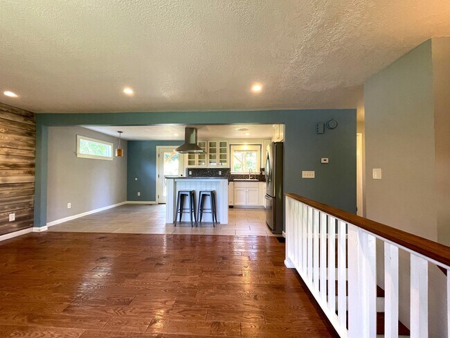 Foto del edificio - 15160 S Dales Ave