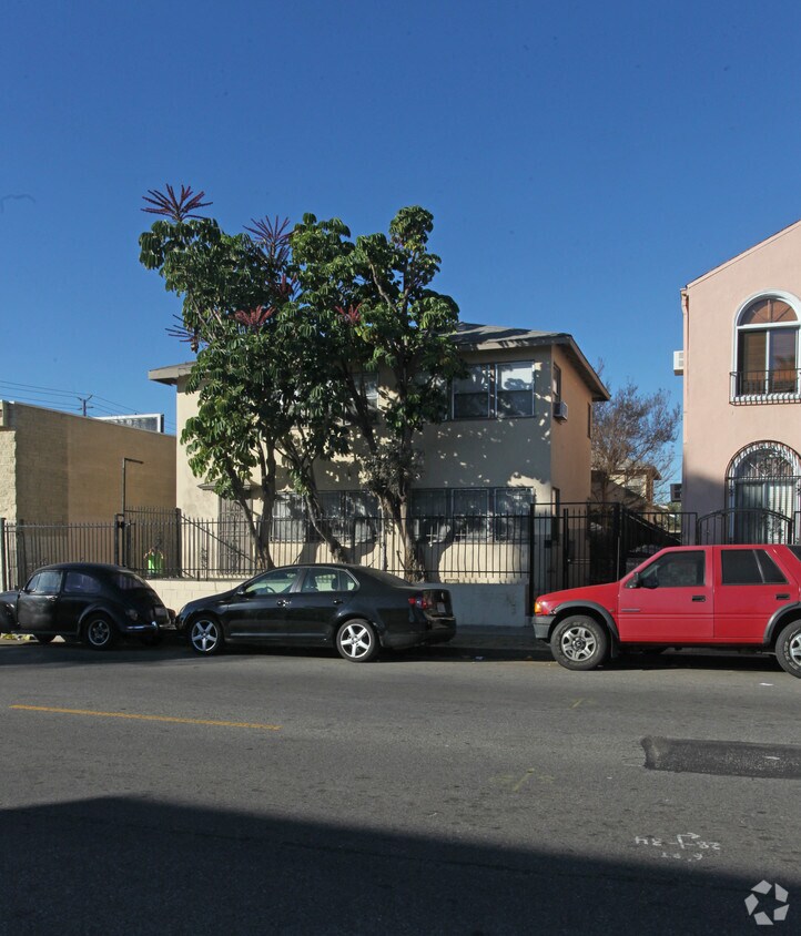 Building Photo - 1111 N Edgemont St