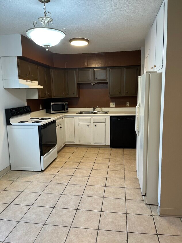 Foto del edificio - 911 40th St NW