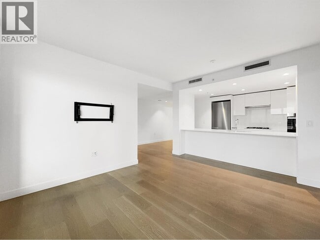 Building Photo - 5766 Gilbert Rd.