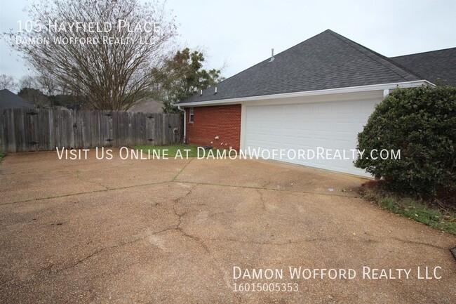 Building Photo - 105 Hayfield Place