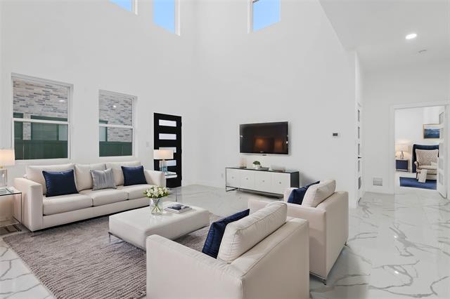 Building Photo - 9726 Sunset Dr