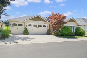 Building Photo - 2643 E Piccadilly Ln
