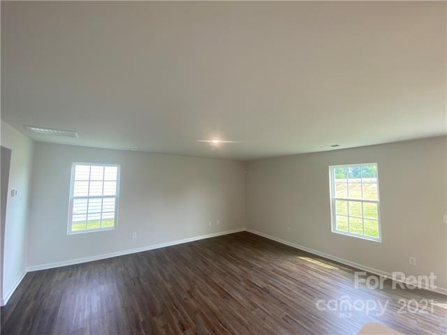Foto del edificio - 2818 Loveday Dr