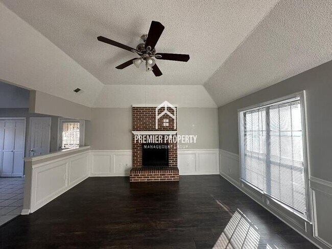 Building Photo - 3526 Newberry Ln