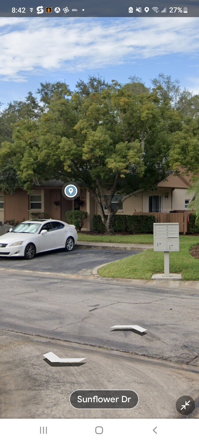 Foto del edificio - 10 Iris Pl