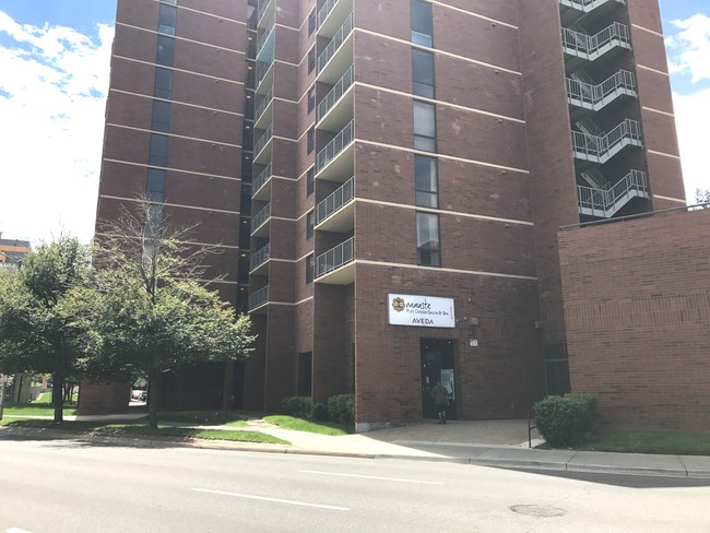 Building Photo - Denver Towers