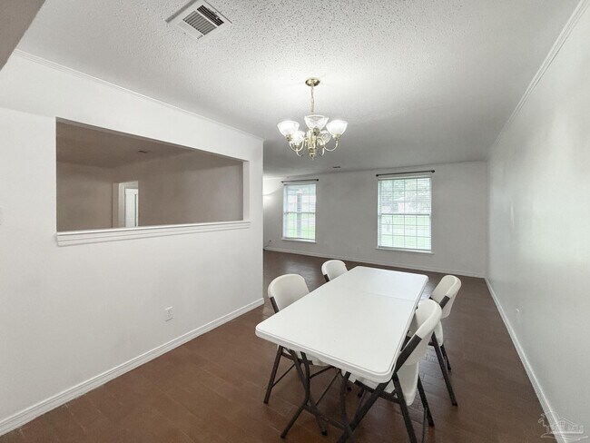 Foto del edificio - 10860 Berryhill Rd
