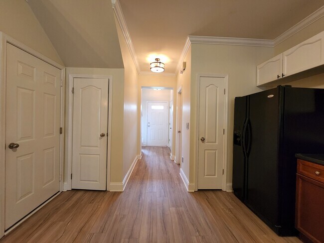 Building Photo - 2612 Nashboro Blvd