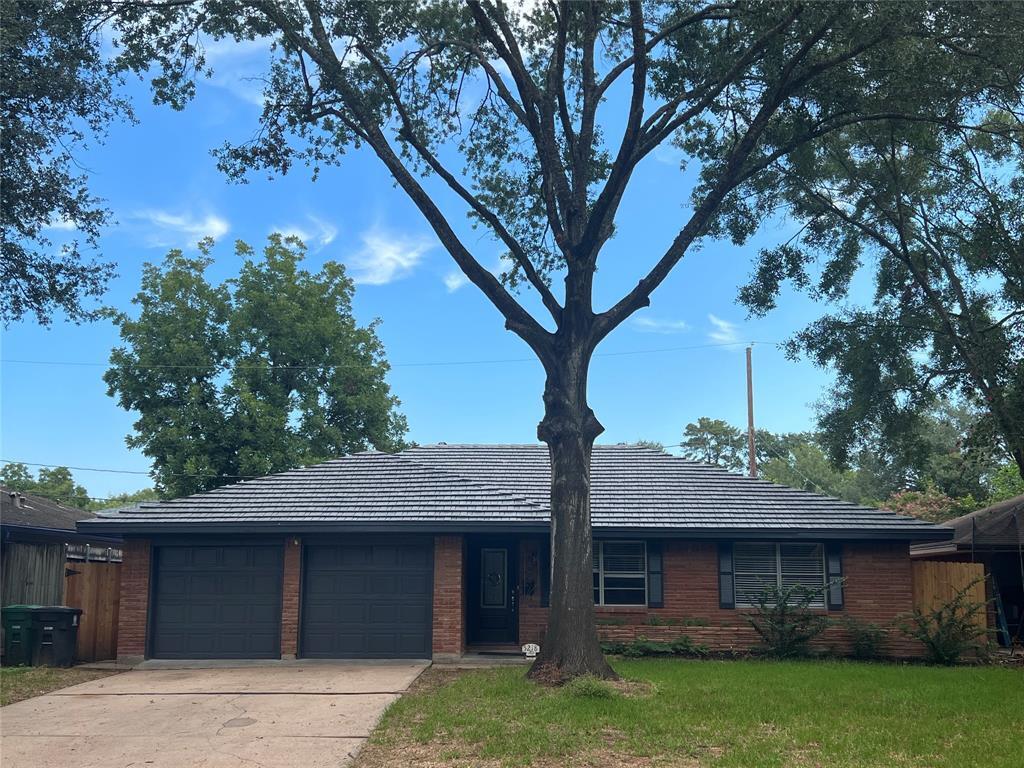 5218 De Milo Dr, Houston, TX 77092 House for Rent in Houston, TX
