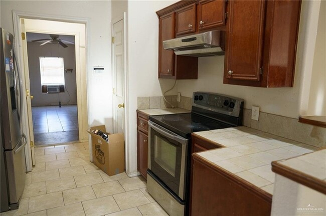 Building Photo - 19 Goldwing Wy