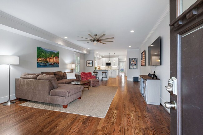 Building Photo - 414B St Francis Ave