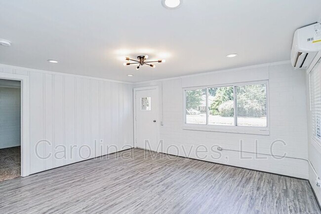 Building Photo - 201 Brushy Creek Rd