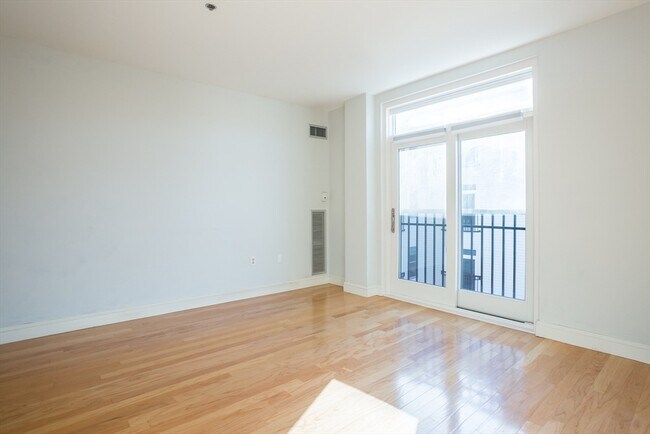 Foto del edificio - 1721 Washington St