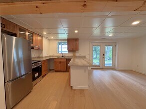 Building Photo - 18 Holts Point Rd