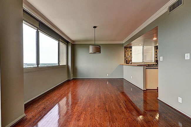 Building Photo - 49 Briar Hollow Ln