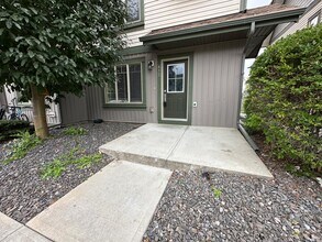 Building Photo - 121 Copperpond Cmn S E