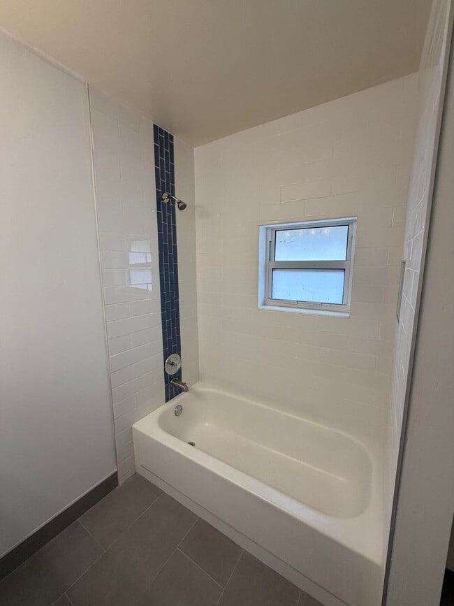 Building Photo - 1945 NW 4th Ave