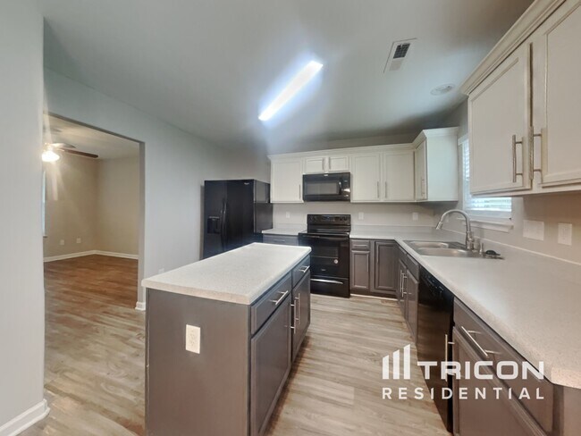 Building Photo - 1524 Hamilton Hills Drive Greensboro NC