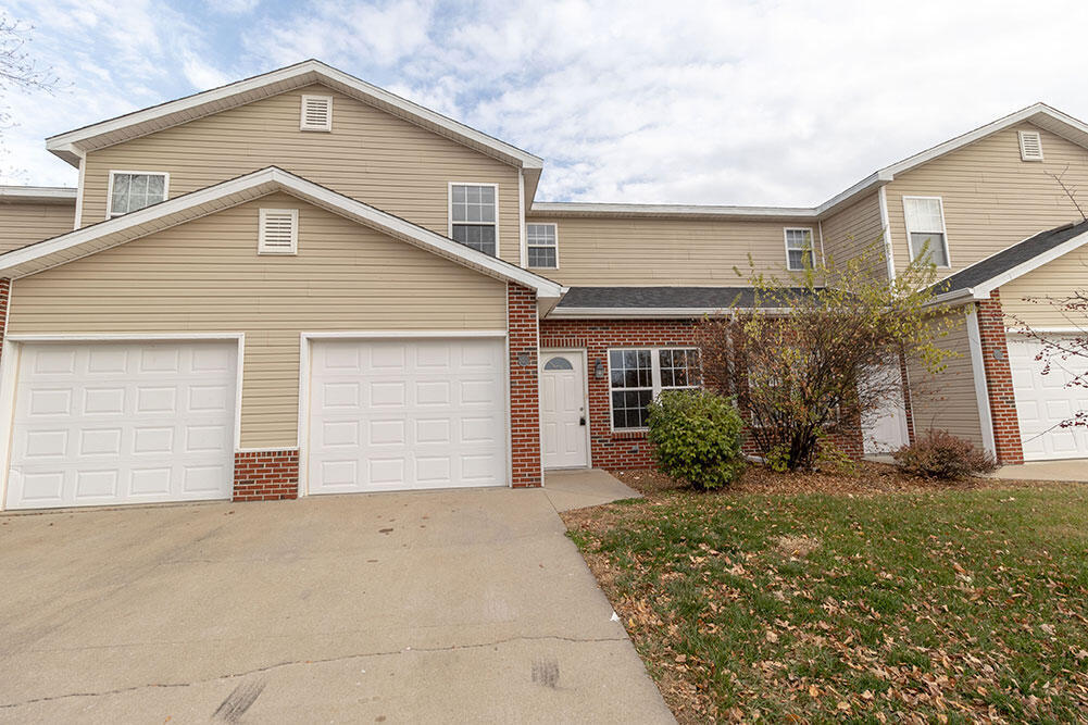 Primary Photo - 5000 Derby Ridge Dr